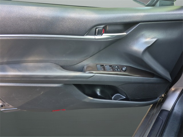 2024 Toyota Camry SE photo 11