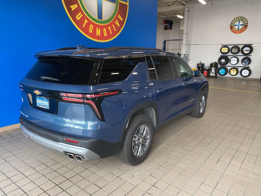2025 Chevrolet Traverse photo 9