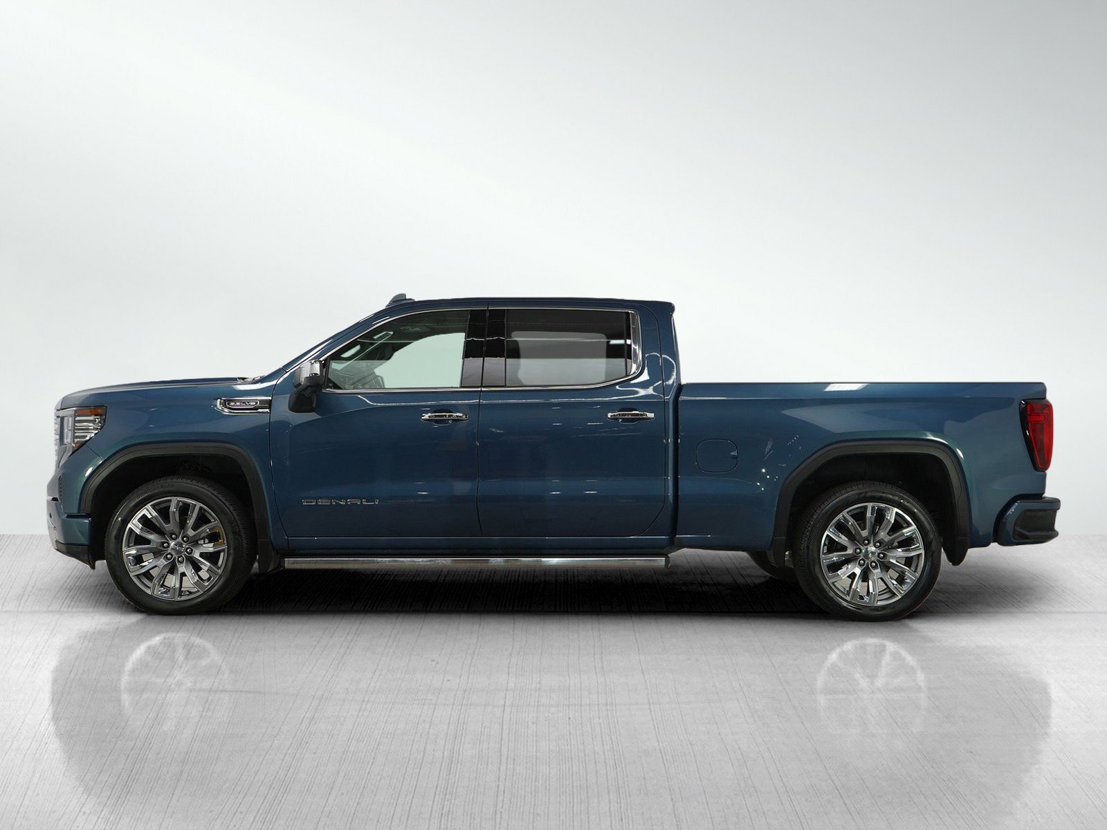 Used 2025 GMC Sierra 1500 Denali with VIN 1GTUUGEL0SZ117190 for sale in Bloomington, Minnesota