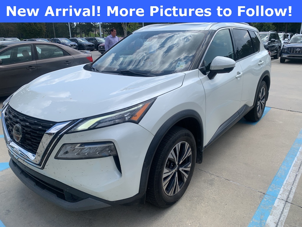 2021 Nissan Rogue SV photo 2