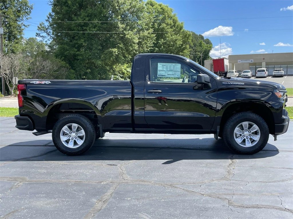 2025 Chevrolet Silverado 1500 photo 2