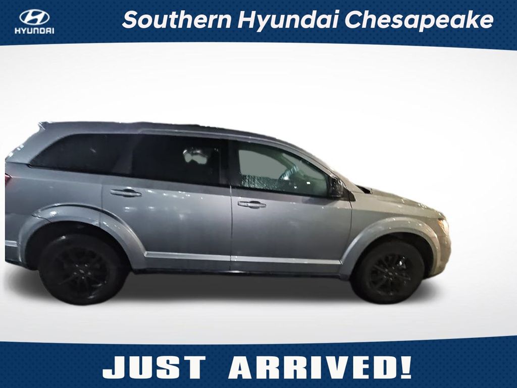 2019 Dodge Journey SE's photo