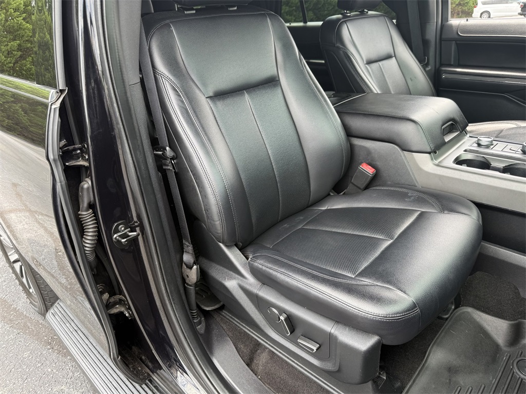 2019 Ford Expedition XLT photo 23