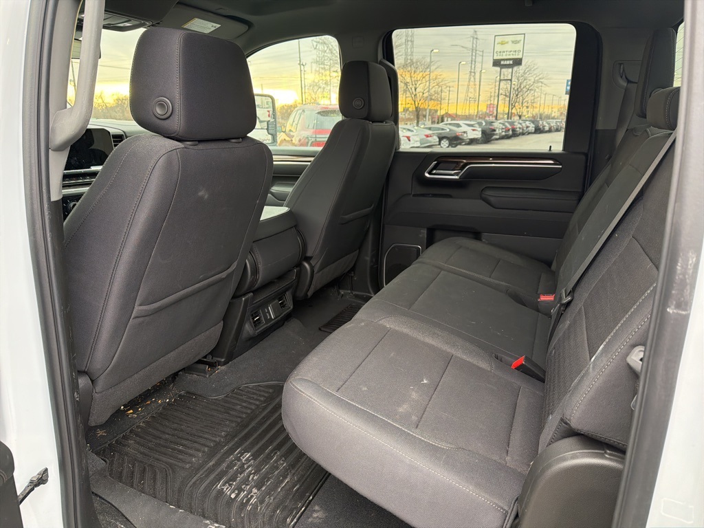 2025 CHEVROLET SILVERADO HD - Image 12