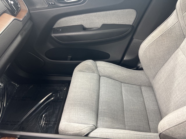 2021 Volvo XC60 Recharge Hybrid T8 Inscription photo 19
