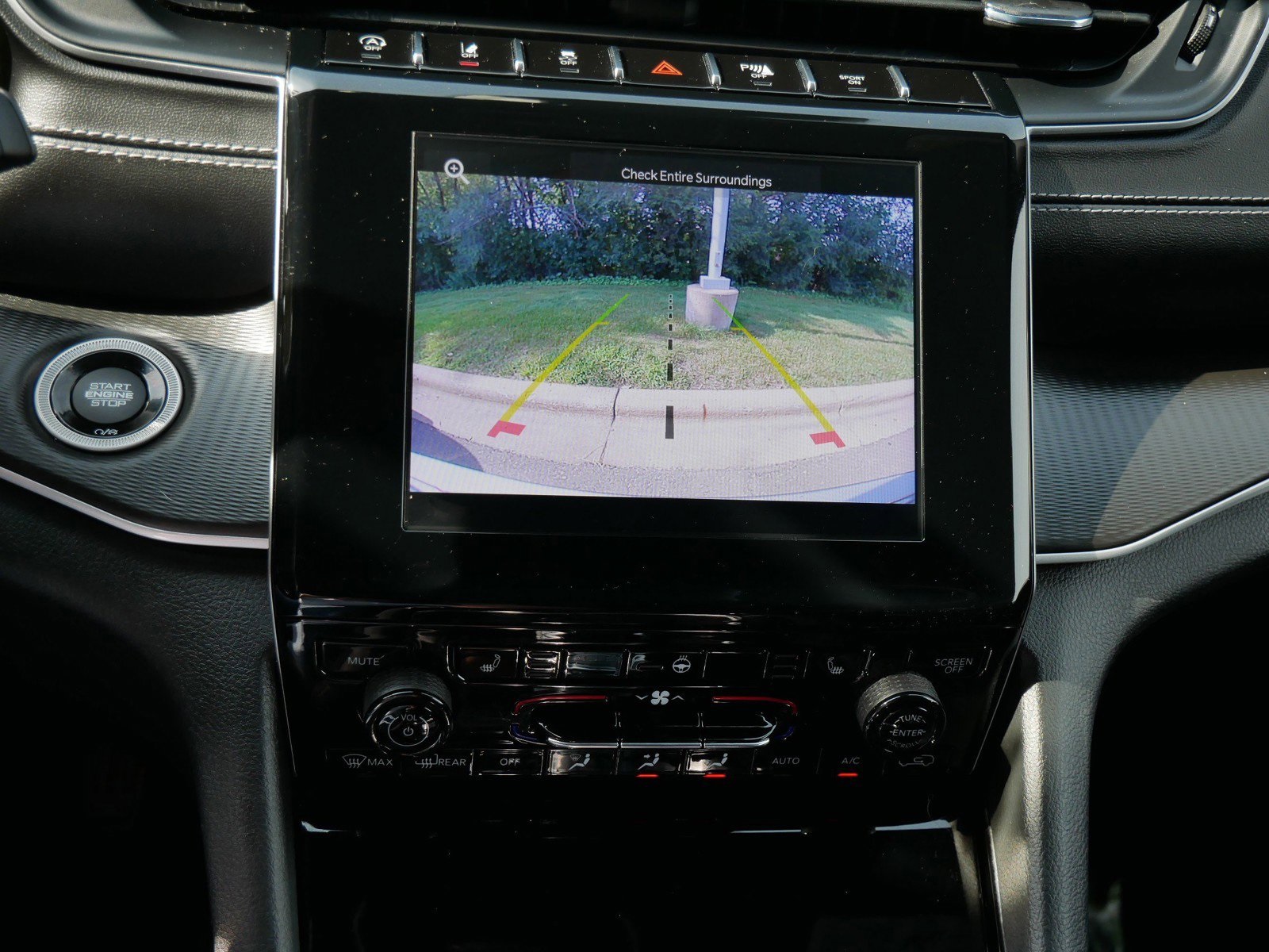 2023 Jeep Grand Cherokee Altitude photo 18