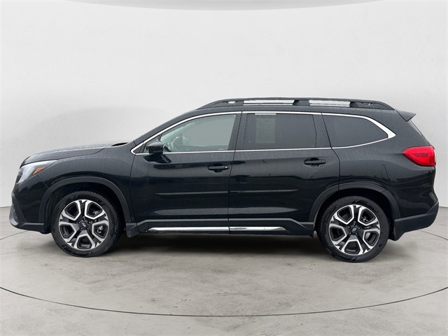 2024 Subaru Ascent Limited photo 2