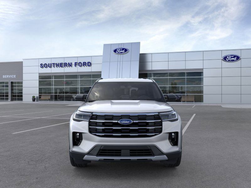 2025 Ford Explorer photo 5
