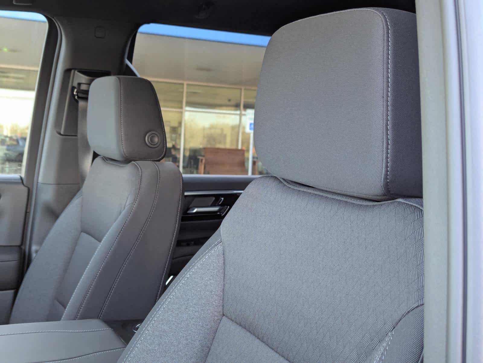 2025 Chevrolet Tahoe LS photo 9