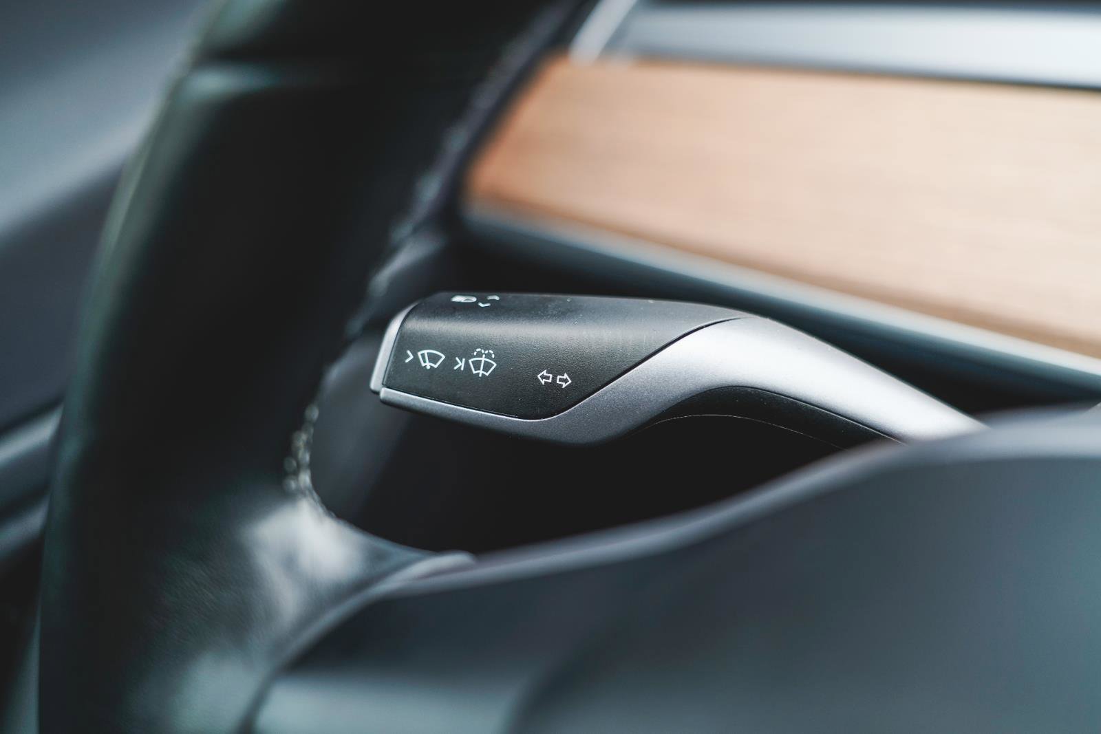 2018 Tesla Model 3 Long Range photo 22