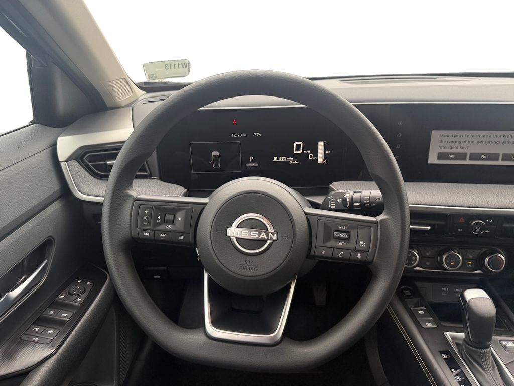 2025 Nissan Kicks SV photo 11