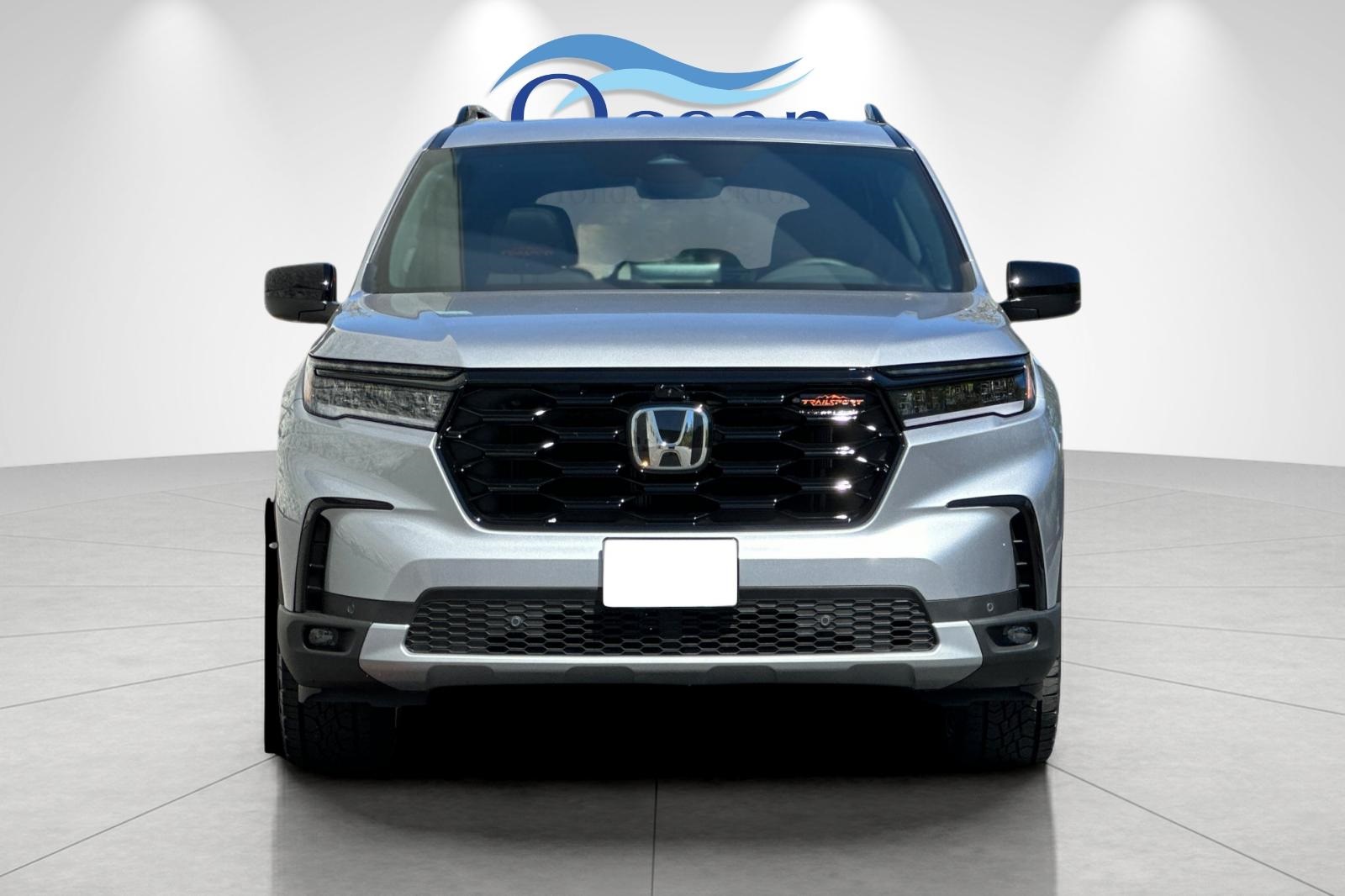 2025 Honda Pilot TrailSport photo 5