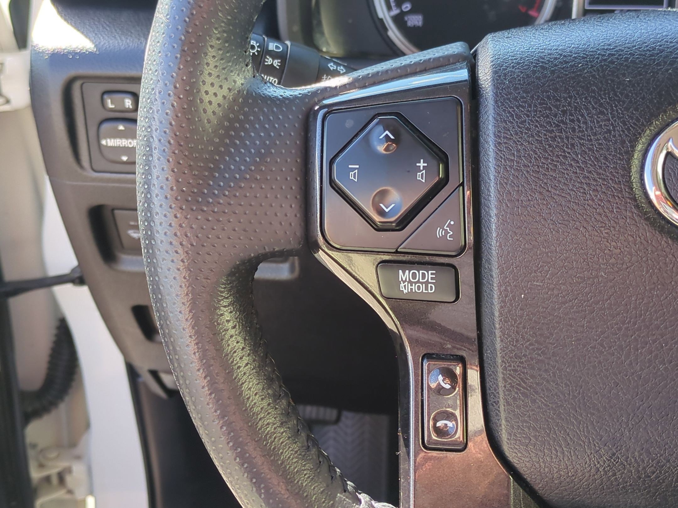 2020 Toyota 4Runner Base photo 15