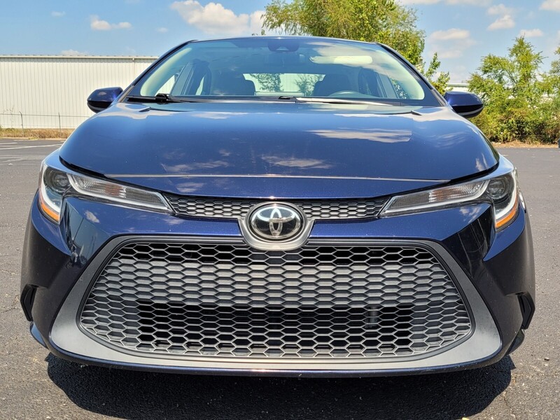 2021 Toyota Corolla LE photo 14