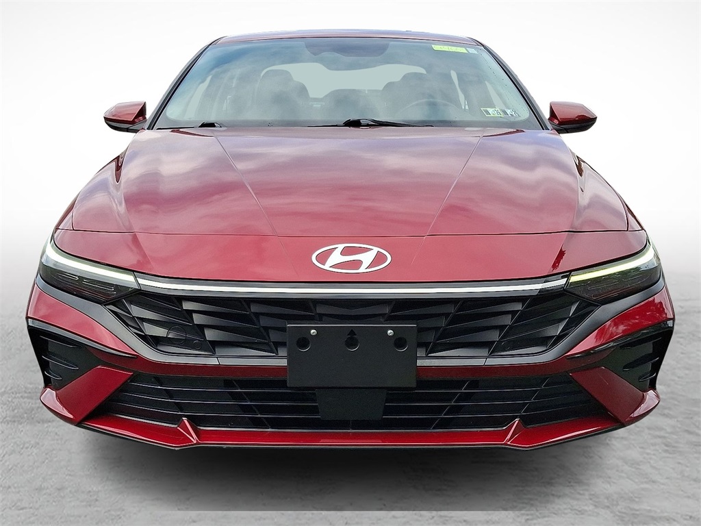 2025 Hyundai Elantra SEL Convenience photo 2