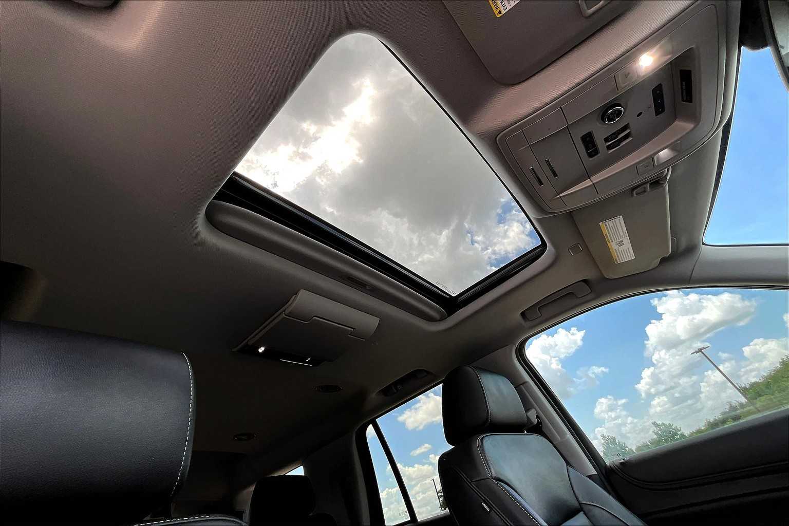2020 Chevrolet Tahoe LT photo 13