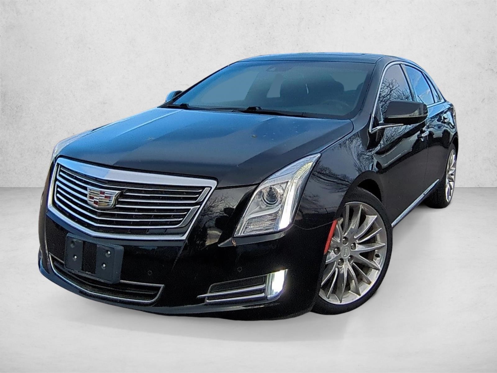 2016 Cadillac XTS Platinum Collection's photo
