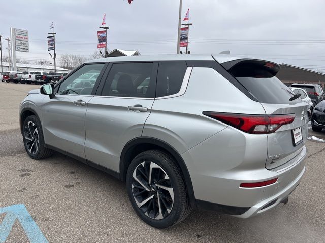 2024 Mitsubishi Outlander SE Ralliart photo 4