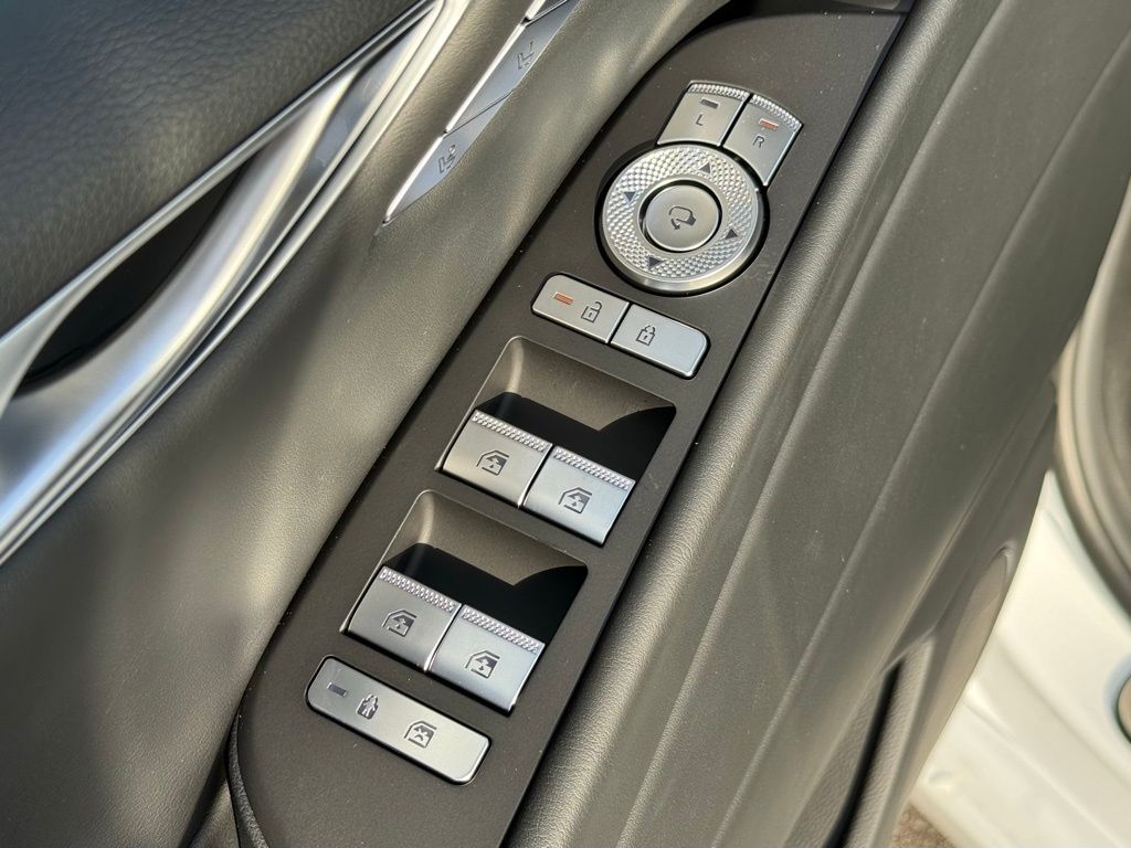 2025 Genesis G80 2.5T AWD photo 21