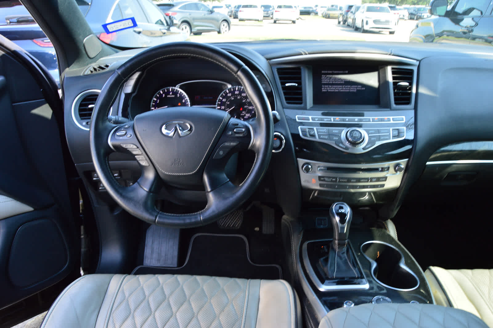 2019 Infiniti QX60 Luxe photo 16