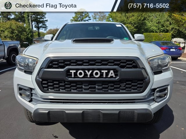 2017 Toyota Tacoma TRD Pro photo 2