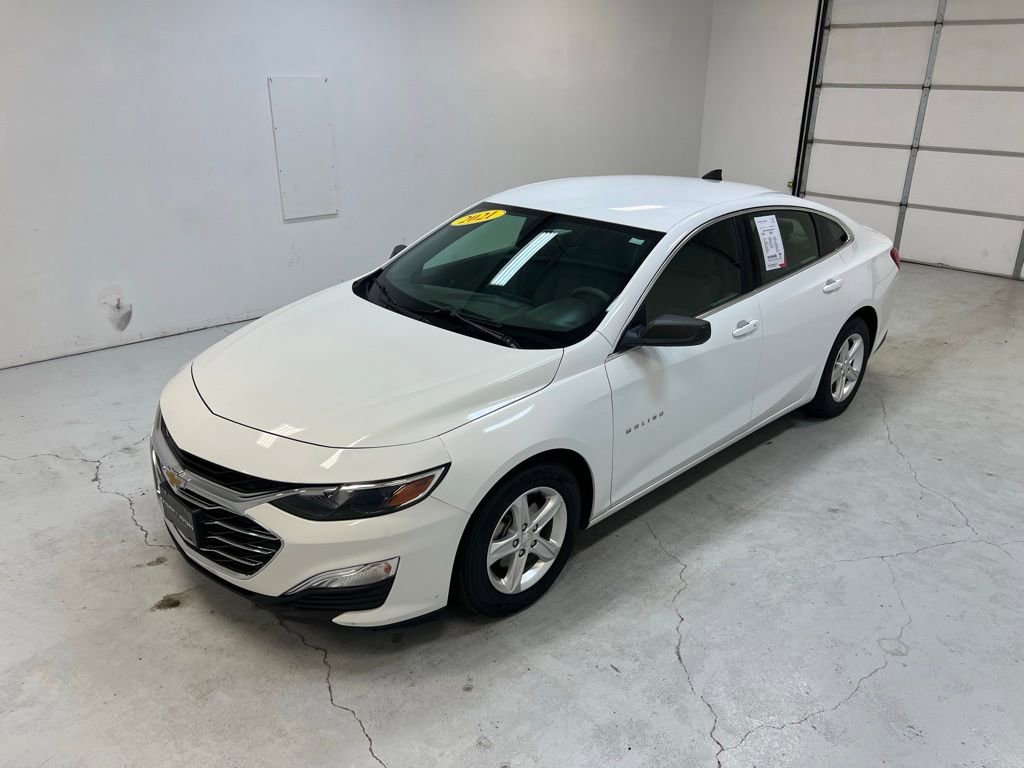2021 Chevrolet Malibu LS photo 4