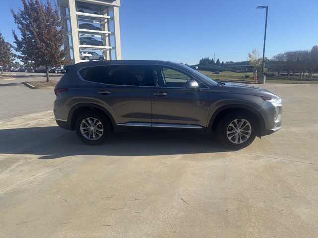 2020 Hyundai Santa Fe SEL photo 4