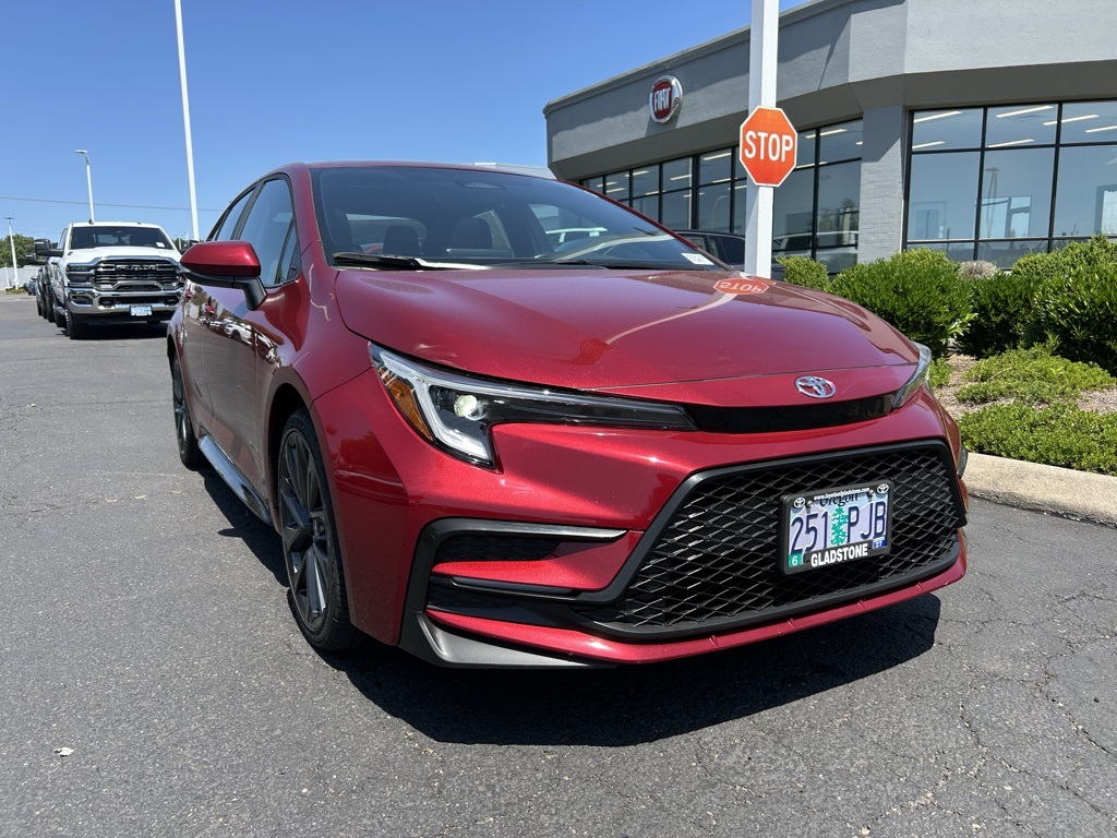 2023 Toyota Corolla SE photo 2