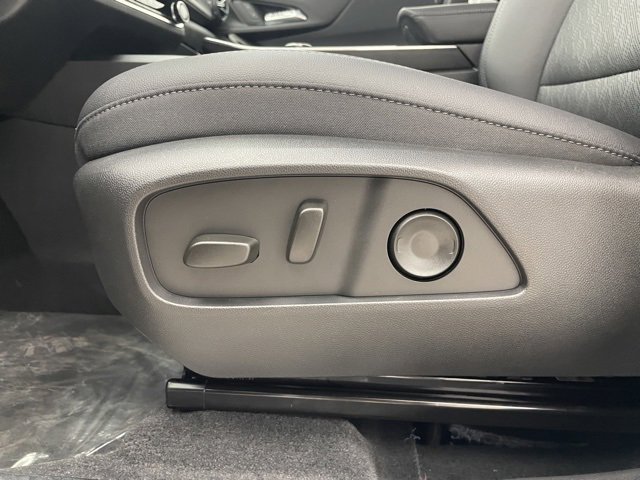2026 Chevrolet Equinox LT photo 8