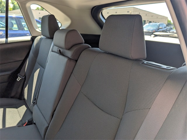 2022 Toyota RAV4 LE photo 13