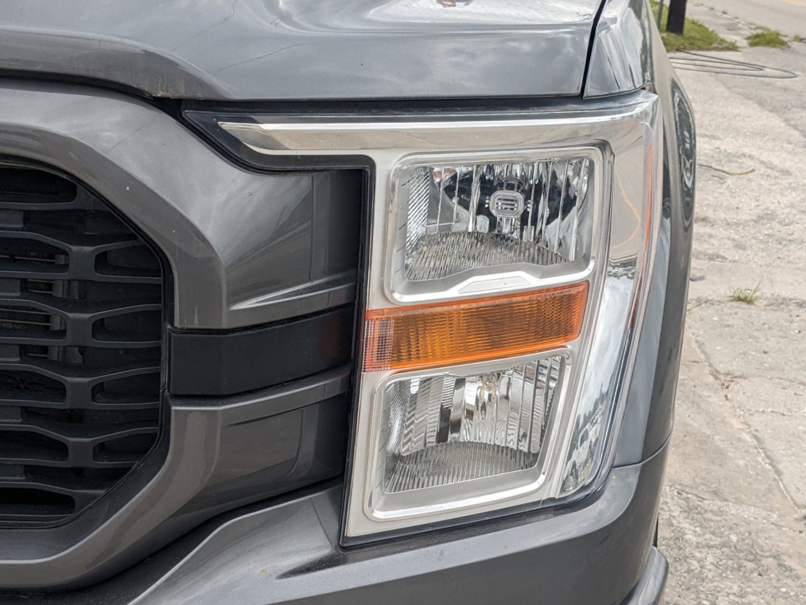 2022 Ford F-150 XL photo 9