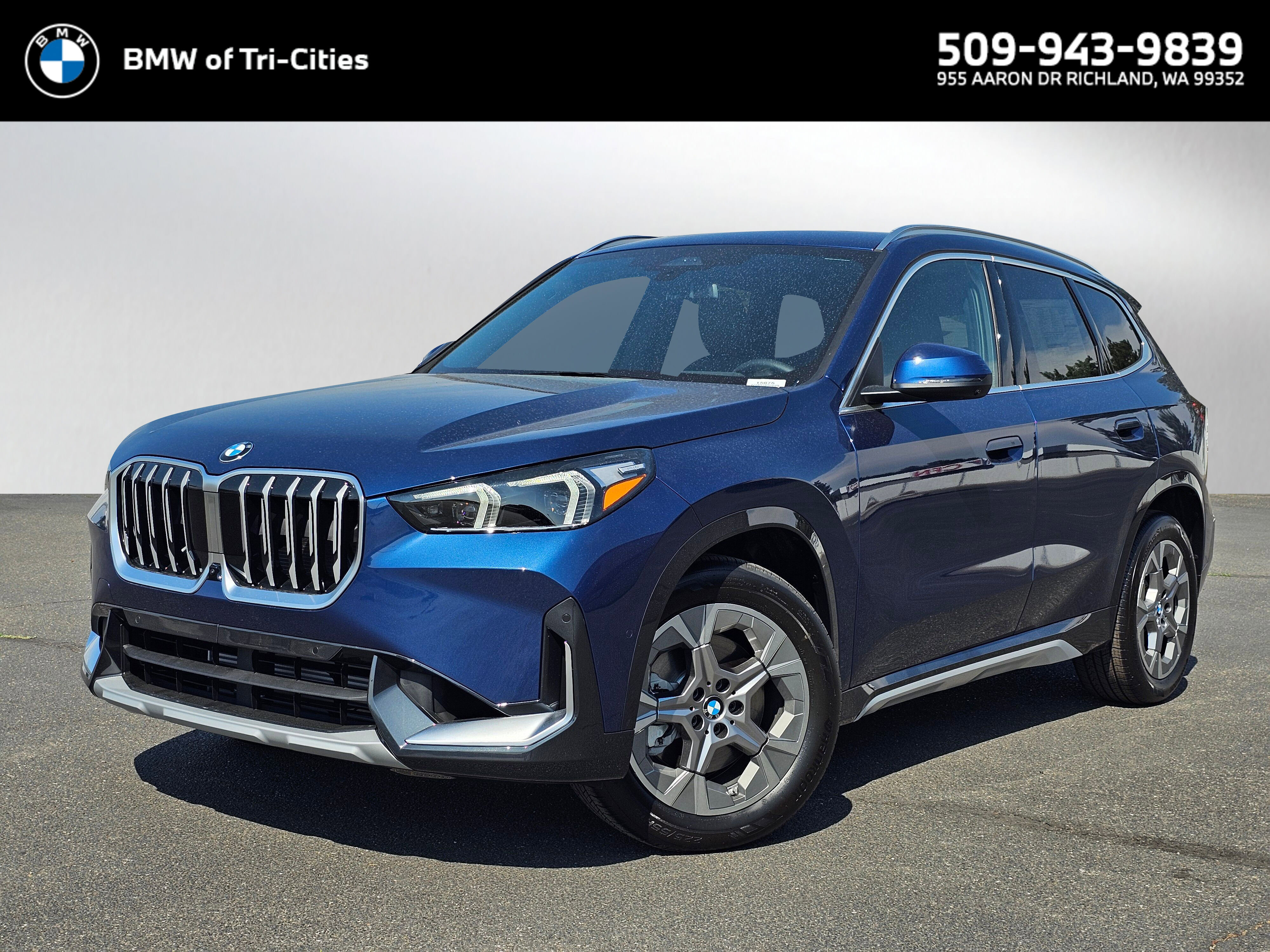 2025 BMW X1 28i's photo