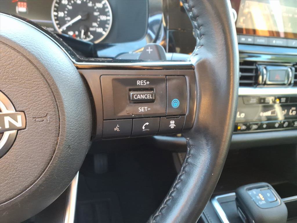 2022 Nissan Pathfinder SV photo 12