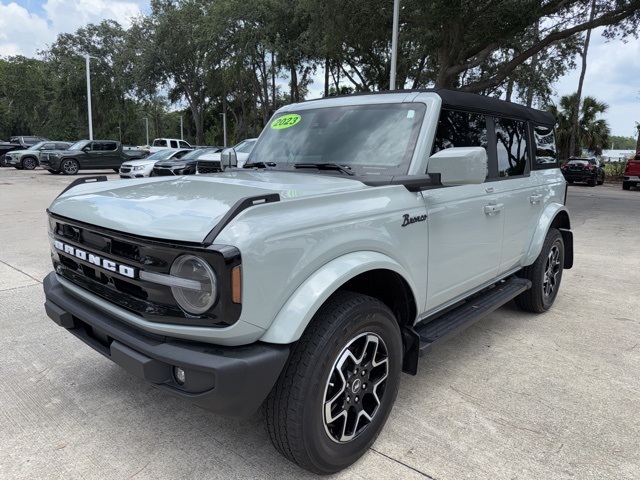 2023 Ford Bronco Outer Banks photo 3