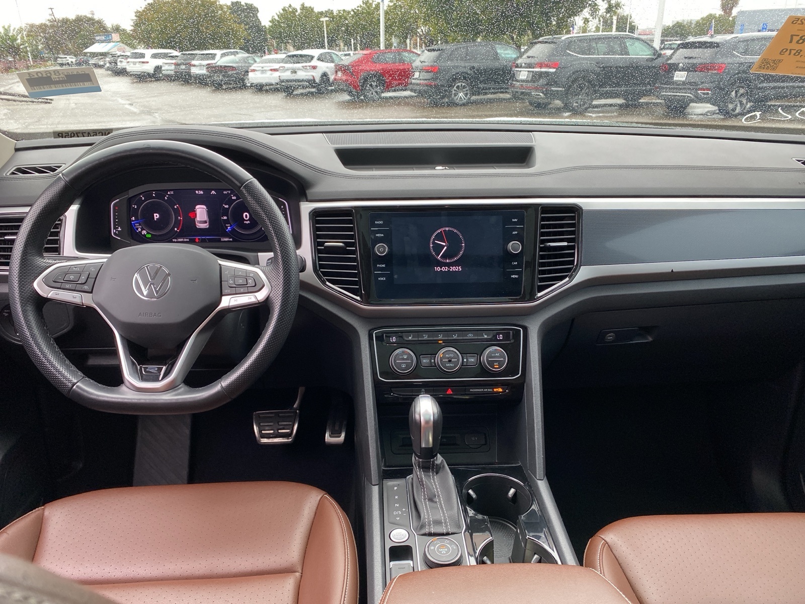 2022 Volkswagen Atlas V6 SEL R-Line photo 11