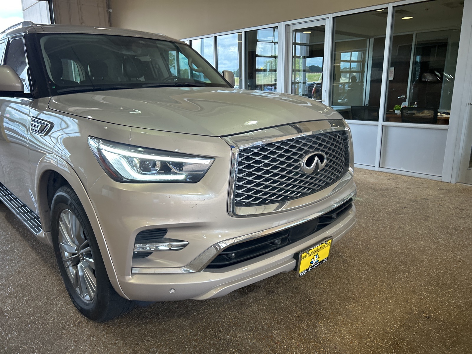 2021 Infiniti QX80 Luxe photo 25