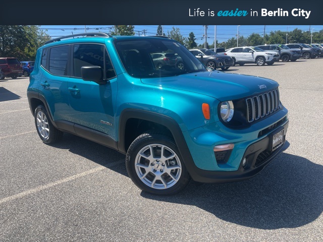 2022 Jeep Renegade Latitude's photo