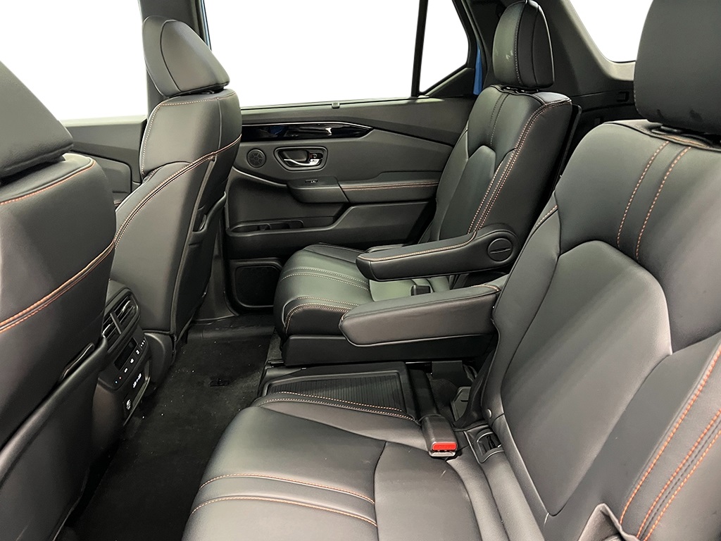 2025 Honda Pilot TrailSport photo 26