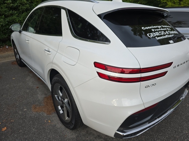2026 Genesis GV70 2.5T Select photo 4