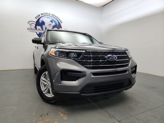 2022 Ford Explorer XLT photo 2