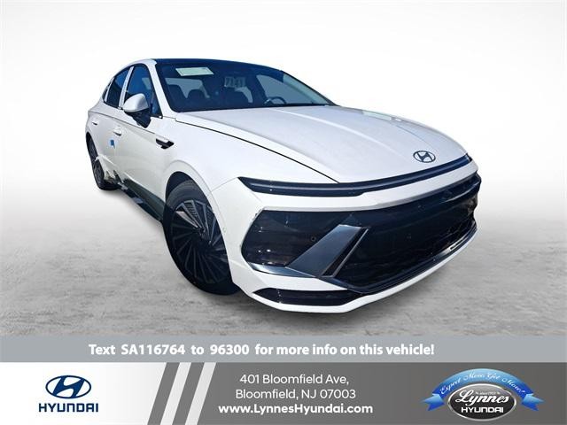 2025 Hyundai Sonata Hybrid