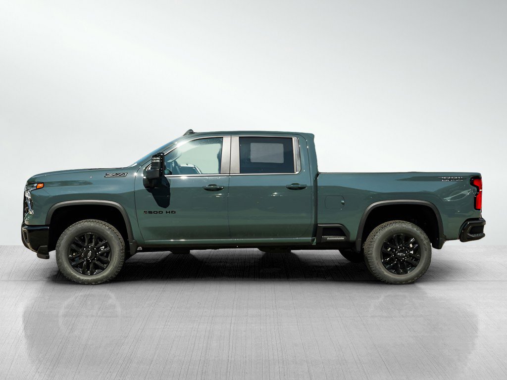 2025 Chevrolet Silverado 3500HD LT photo 3