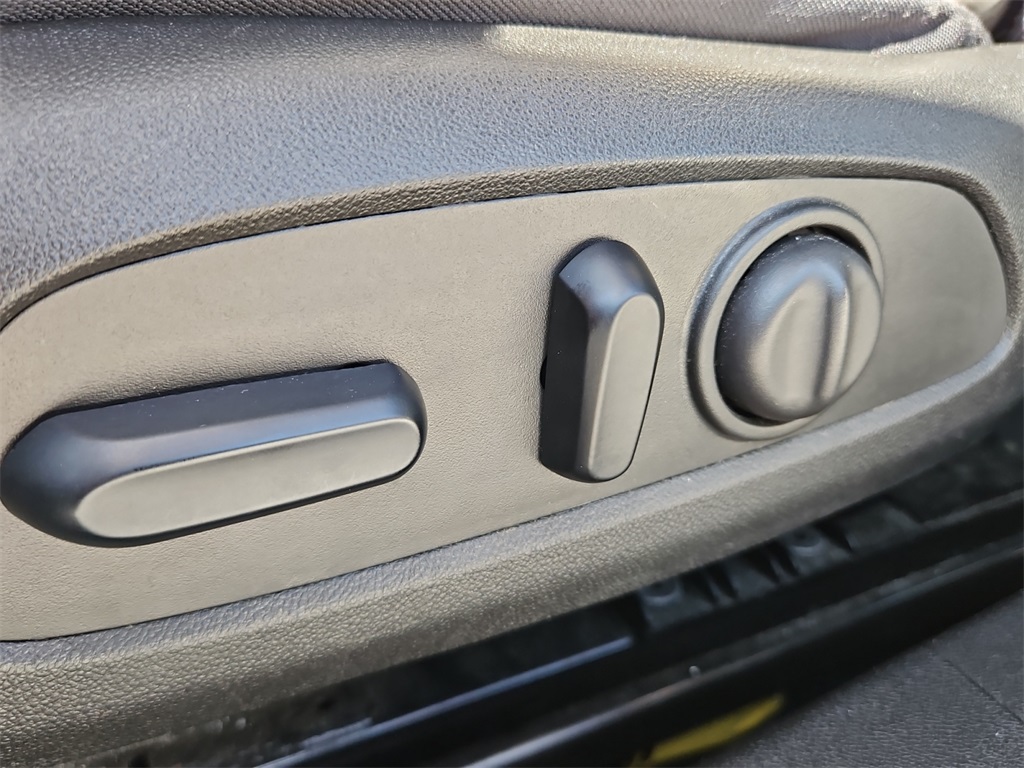 2023 Chevrolet Malibu 1LT photo 32
