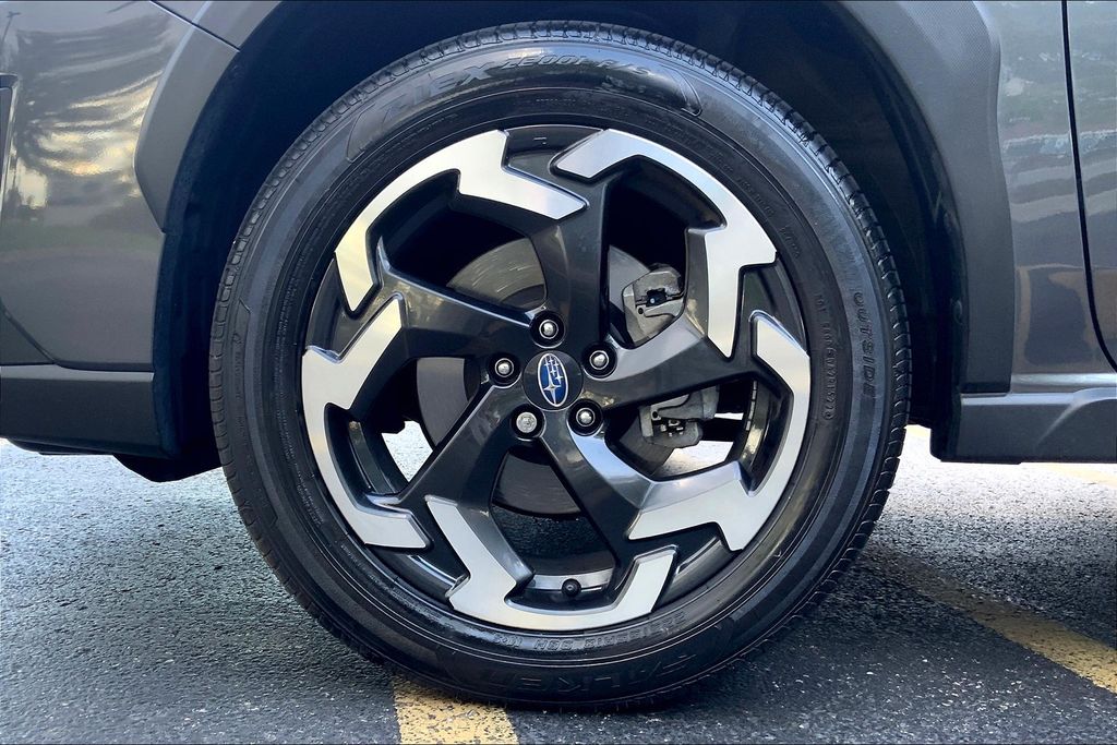 2023 Subaru Crosstrek Limited photo 2