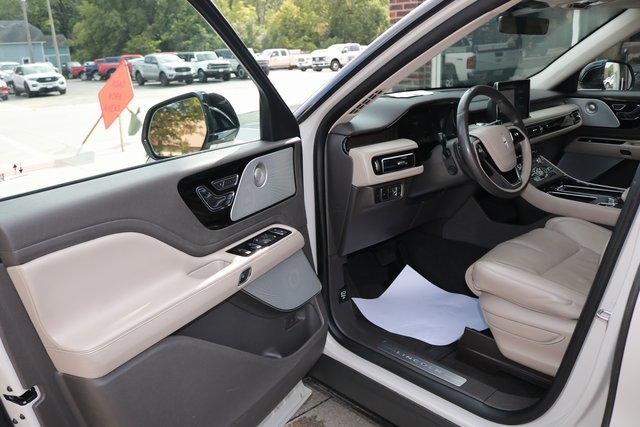 2020 Lincoln Aviator Reserve photo 27