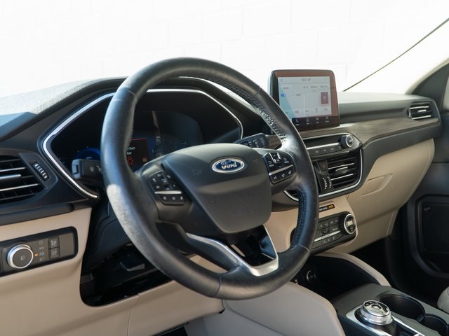 2020 Ford Escape Titanium photo 4