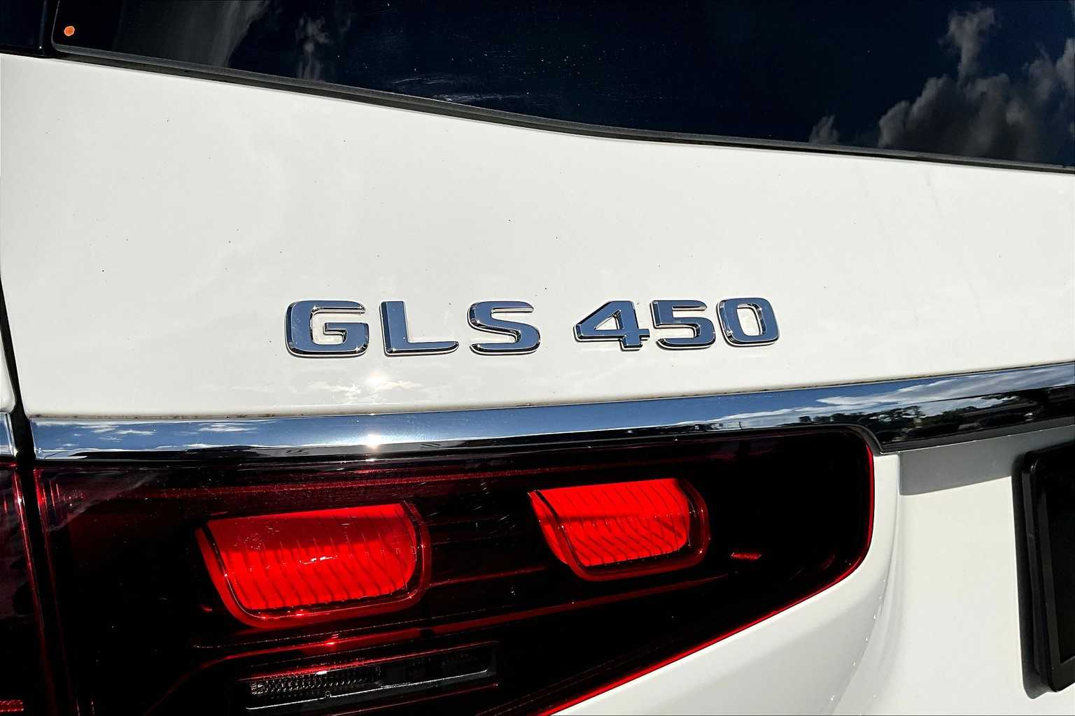 2024 Mercedes Benz GLS 450 4MATIC photo 27
