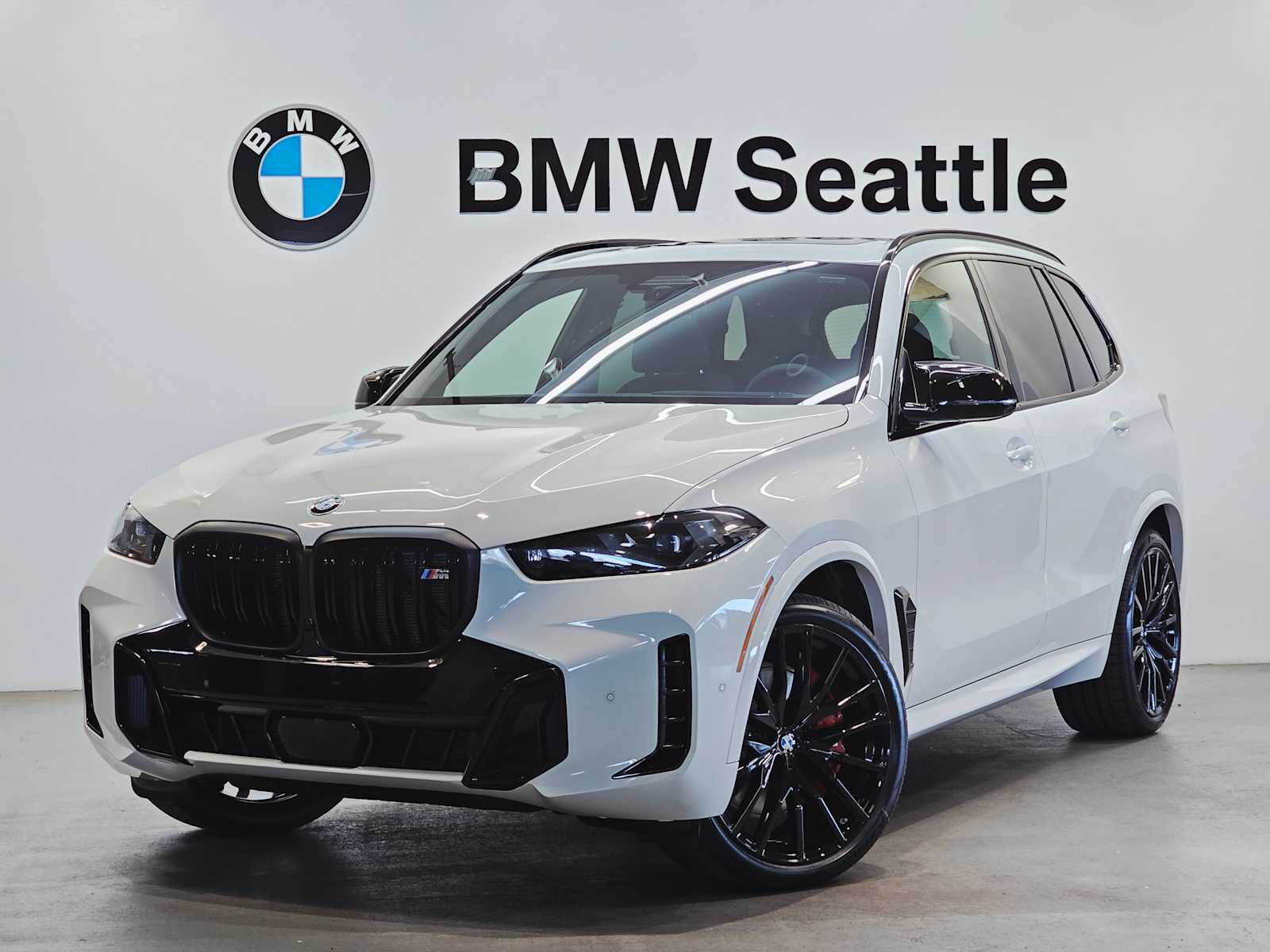 2026 BMW X5 M60i's photo