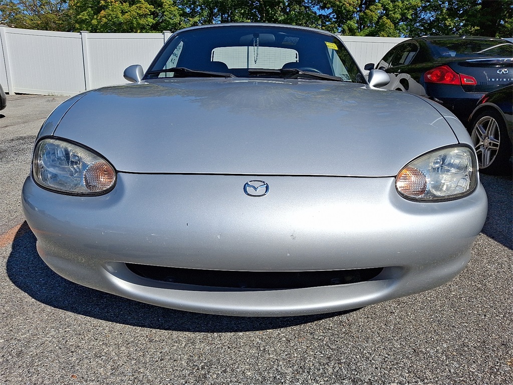1999 Mazda MX-5 Miata Miata Base photo 2