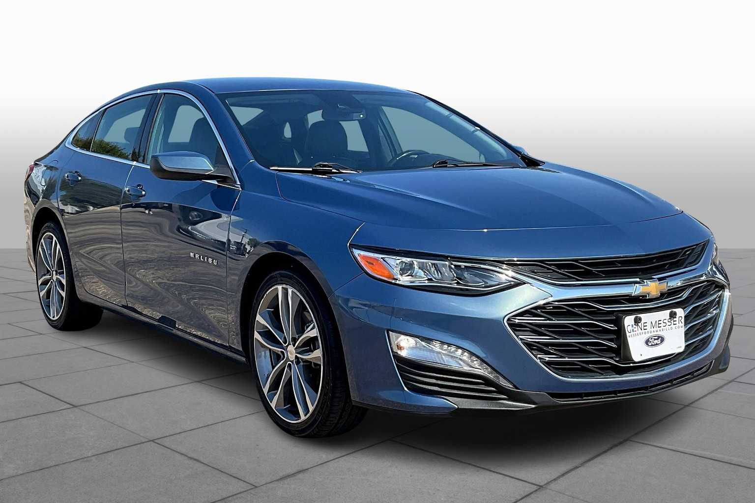 2024 Chevrolet Malibu Premier 2LT photo 2